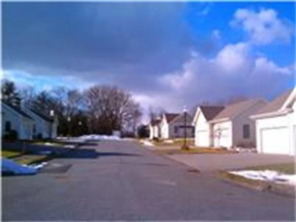 Unit for sale at 2 Blossom Tree Dr, Shrewsbury, MA 01545