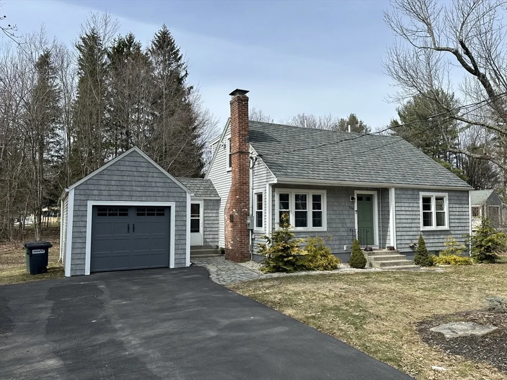 Unit for sale at 339 Salisbury St, Holden, MA 01520