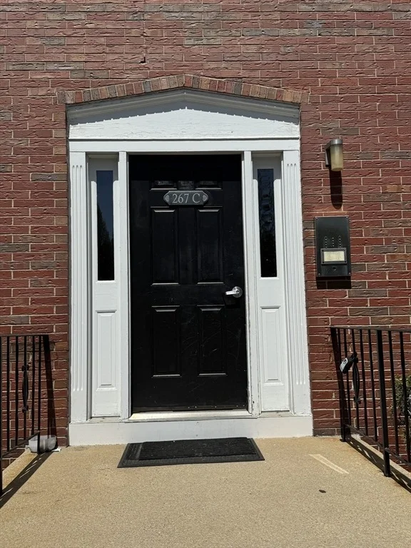 Unit for sale at 267 Neck St, Weymouth, MA 02191