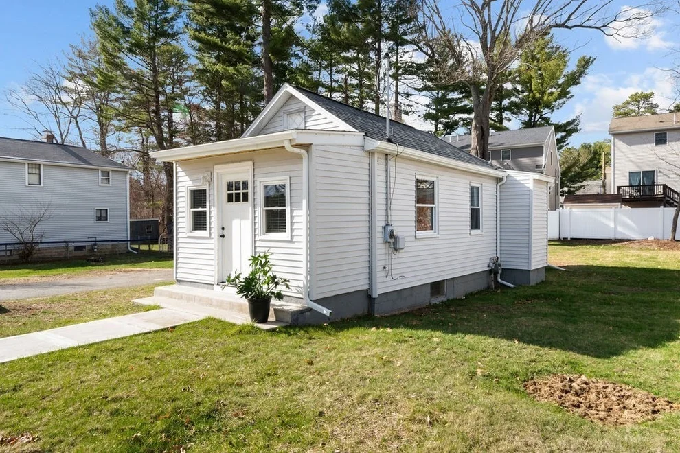 Unit for sale at 11 Autumn St, Billerica, MA 01821