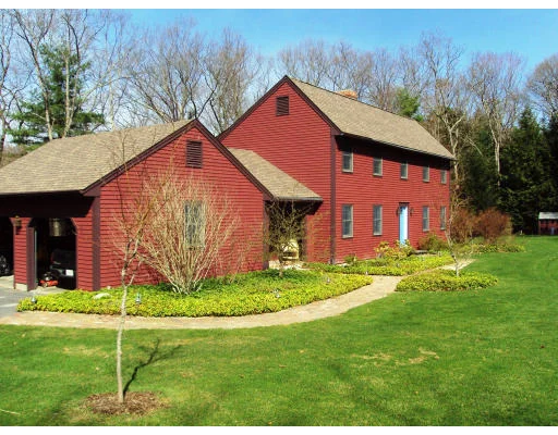 Unit for sale at 34 Rustlewood Rdg, Northampton, MA 01062