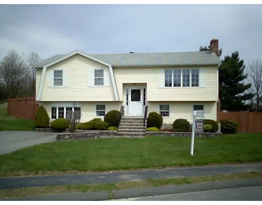 Unit for sale at 4 Mountain View Way, Burlington, MA 01803