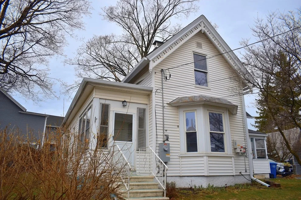 Unit for sale at 4 Eaton Pl, Leominster, MA 01453