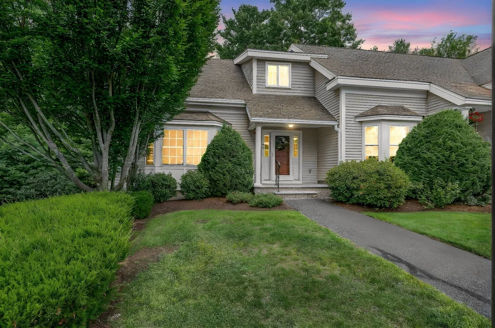 Unit for sale at 2 Charles Ridge Rd, Littleton, MA 01460