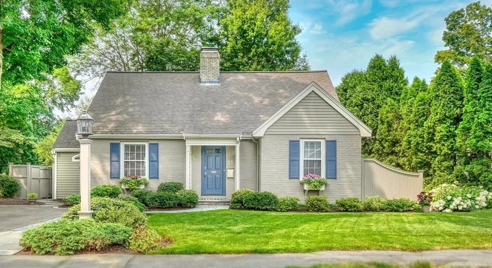 Unit for sale at 21 Philbrick Rd, Newton, MA 02459
