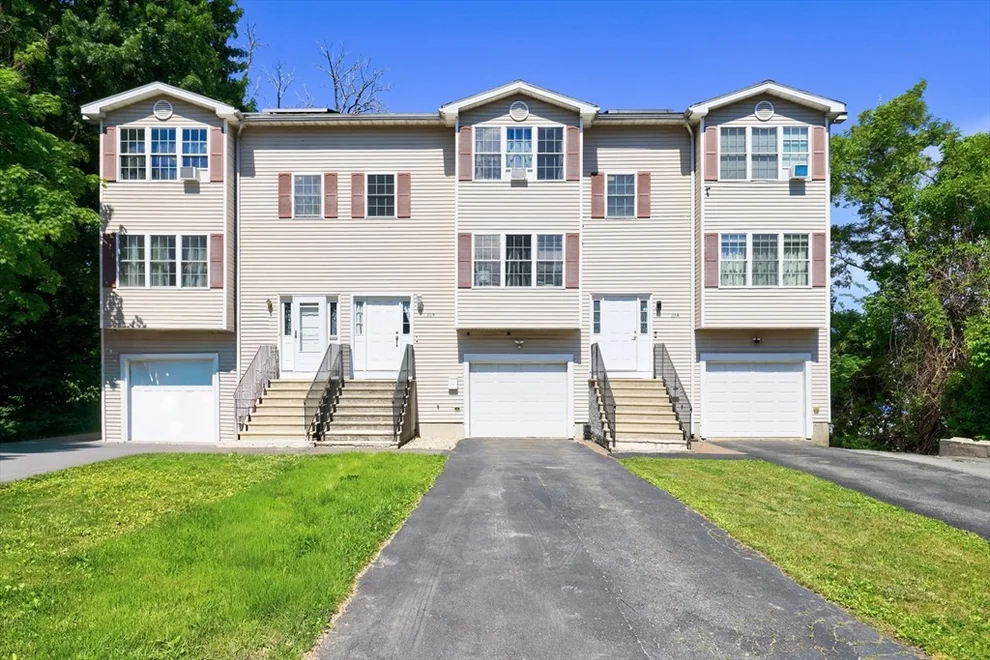 Unit for sale at 22B Bancroft St, Worcester, MA 01610