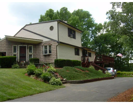 Unit for sale at 266 Bryn Mawr Ave, Auburn, MA 01501