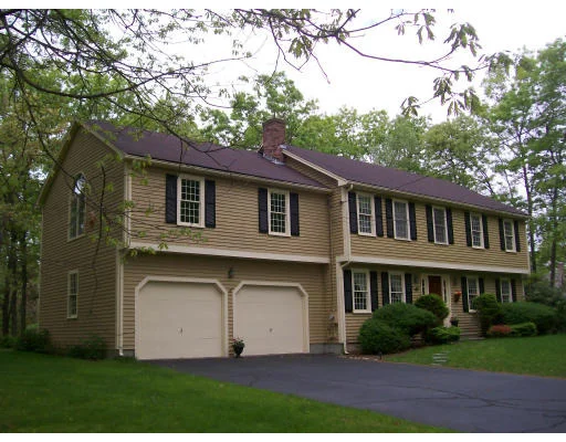 Unit for sale at 77 King St, Norfolk, MA 02056