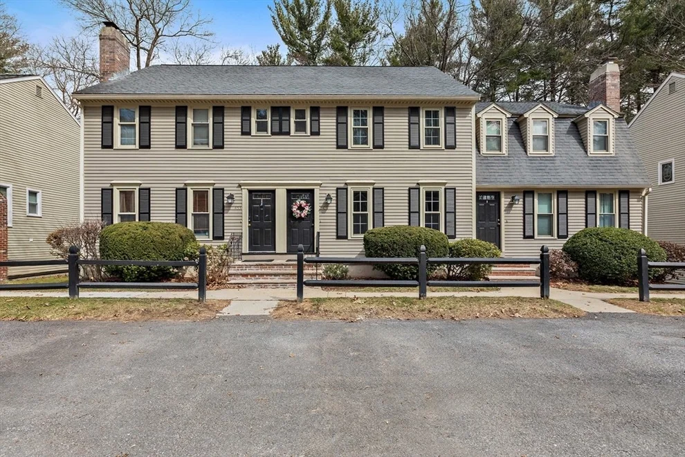 Unit for sale at 434 Wellman Ave, Chelmsford, MA 01863