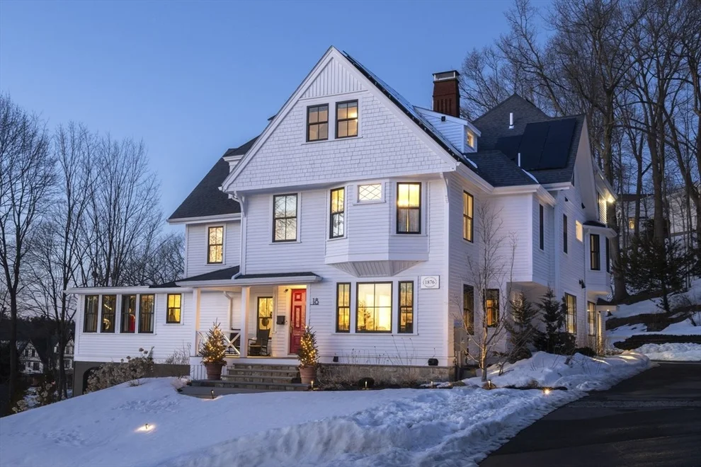 Unit for sale at 18 Maugus Avenue, Wellesley, MA 02481