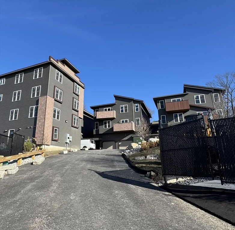 Unit for sale at 60 Richards St, Worcester, MA 01603