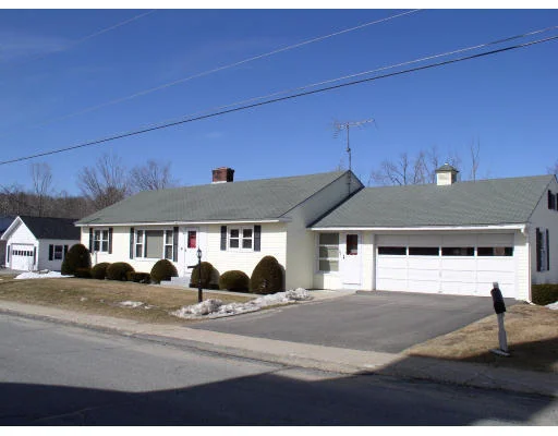 Unit for sale at 11 Church St, Westminster, MA 01473