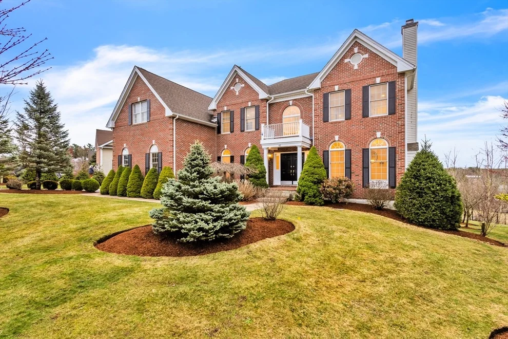 Unit for sale at 45 Endean Dr, Walpole, MA 02032