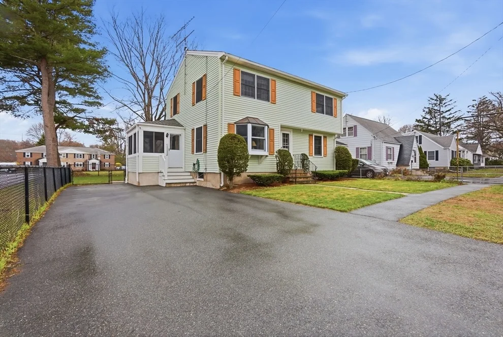 Unit for sale at 9-A Veterans Memorial Dr, Peabody, MA 01960