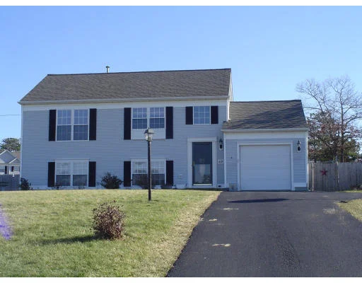 Unit for sale at 497 Lunns Way, Plymouth, MA 02360