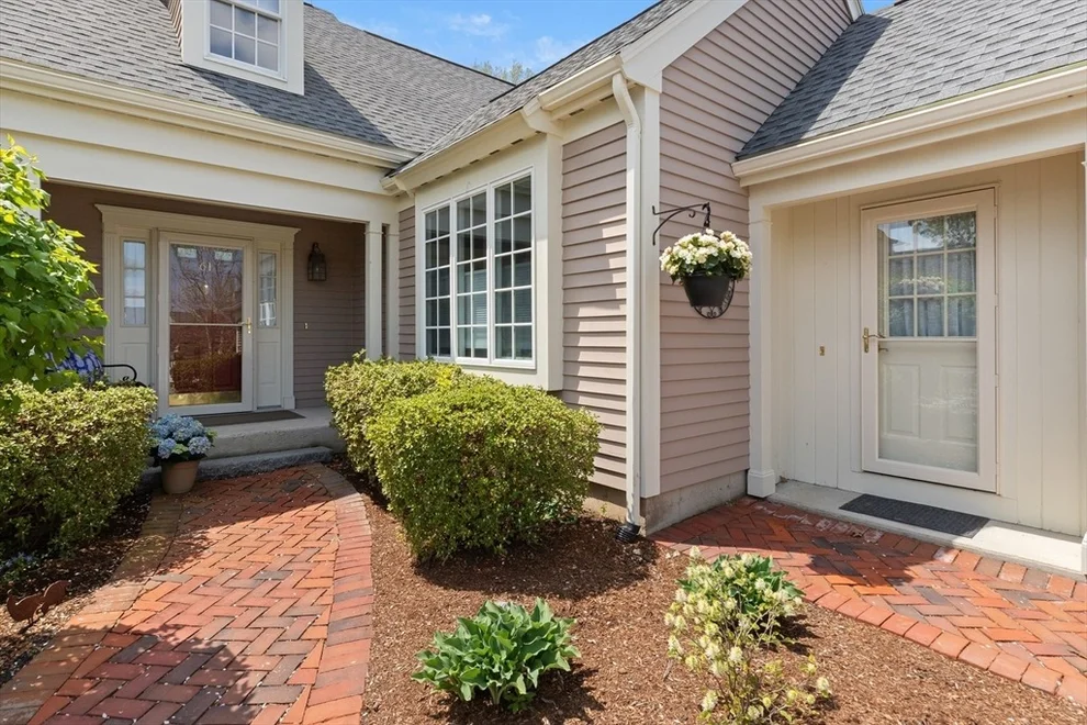 Unit for sale at 61 Great Hill Drive, Topsfield, MA 01983