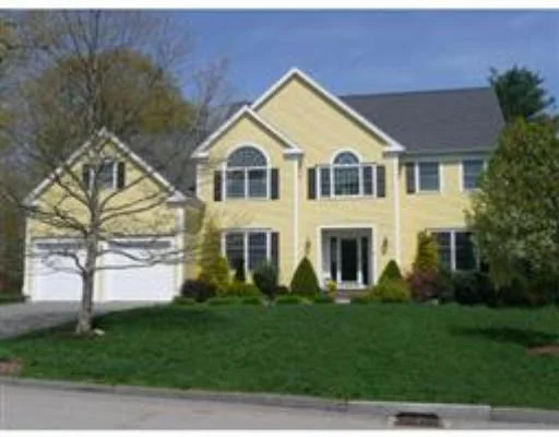 Unit for sale at 5 Whippoorwill Dr, Westwood, MA 02090