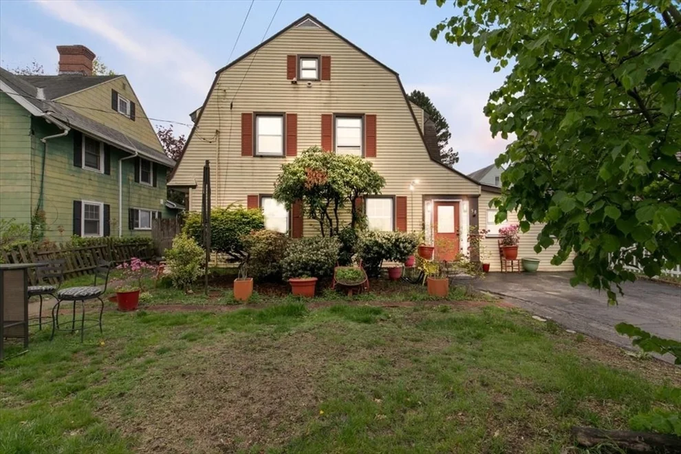 Unit for sale at 58 Salem St, Lawrence, MA 01843