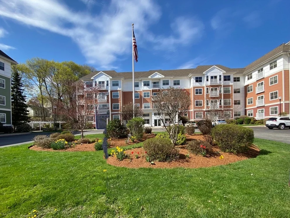 Unit for sale at 250 Main Street, Hudson, MA 01749