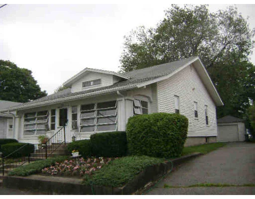 Unit for sale at 430 Daggett Ave, Pawtucket, RI 02861