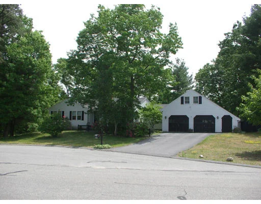Unit for sale at 7 Abanaki Dr, Billerica, MA 01821