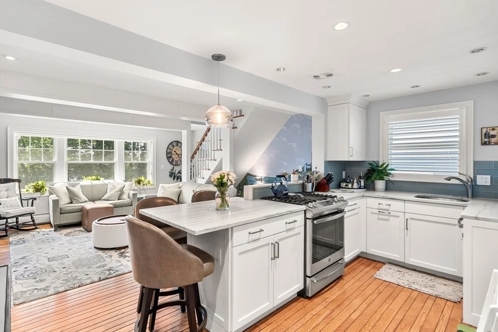 Unit for sale at 6 Colonial Court, Marblehead, MA 01945