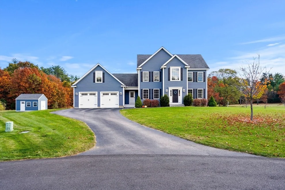 Unit for sale at 7 Maureens Way, Pepperell, MA 01463