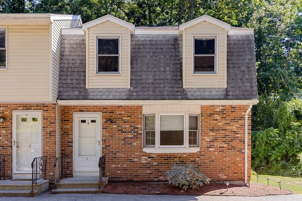 Unit for sale at 125 Manning St, Holden, MA 01520