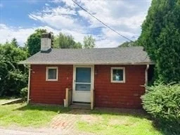 Unit for sale at 5 Grapevine Rd, Gloucester, MA 01930