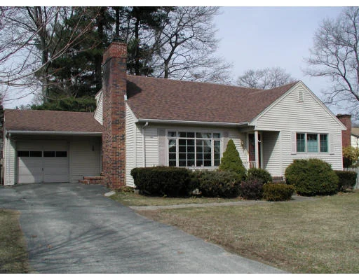 Unit for sale at 12 Greenwood Road, Lynnfield, MA 01940
