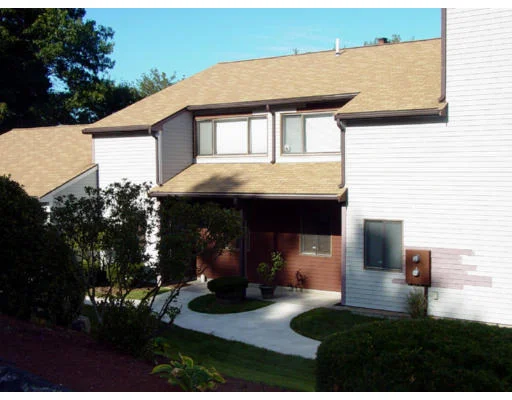 Unit for sale at 62 Highwood Dr, Franklin, MA 02038