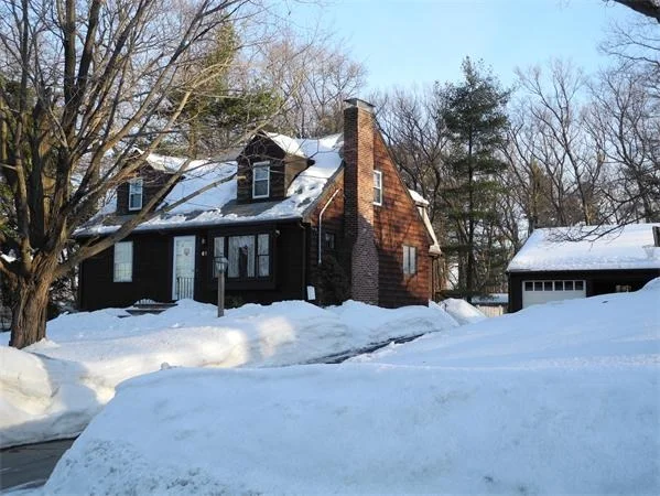 Unit for sale at 61 Lothrop Road, Reading, MA 01867
