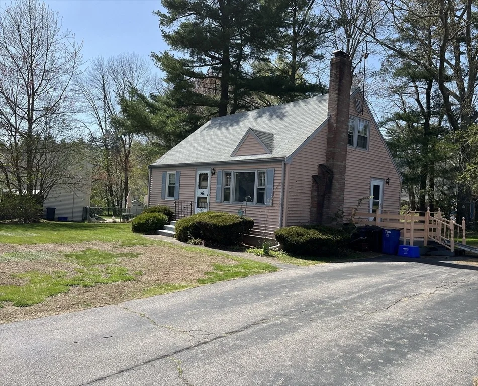 Unit for sale at 7 Brookside Drive, Foxboro, MA 02035