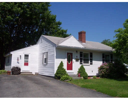 Unit for sale at 4 Pilgrim Road, Woburn, MA 01801