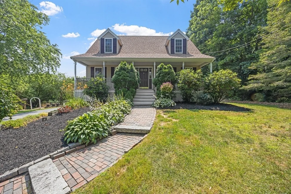 Unit for sale at 9 Hayward Street, Bridgewater, MA 02324