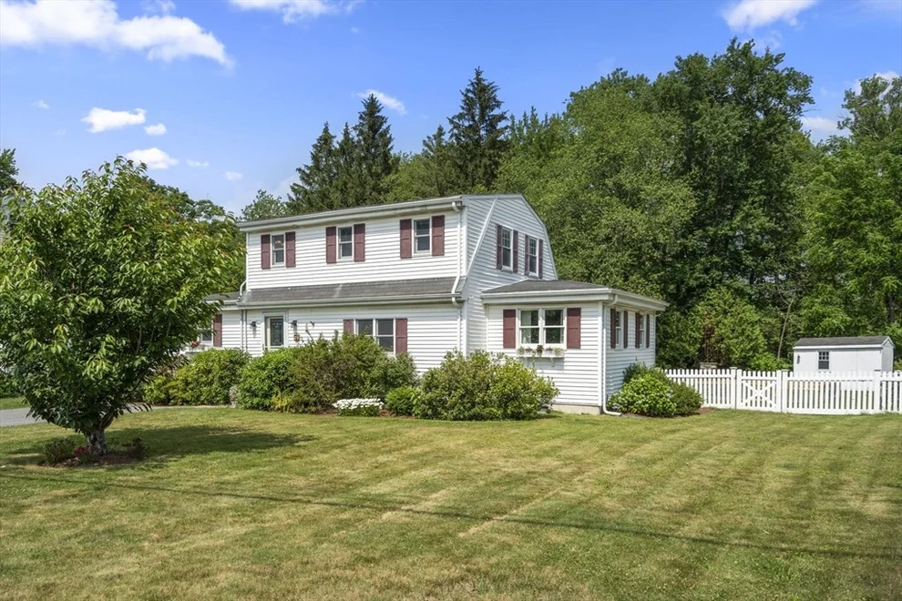 Unit for sale at 81 Grove St, Hopkinton, MA 01748