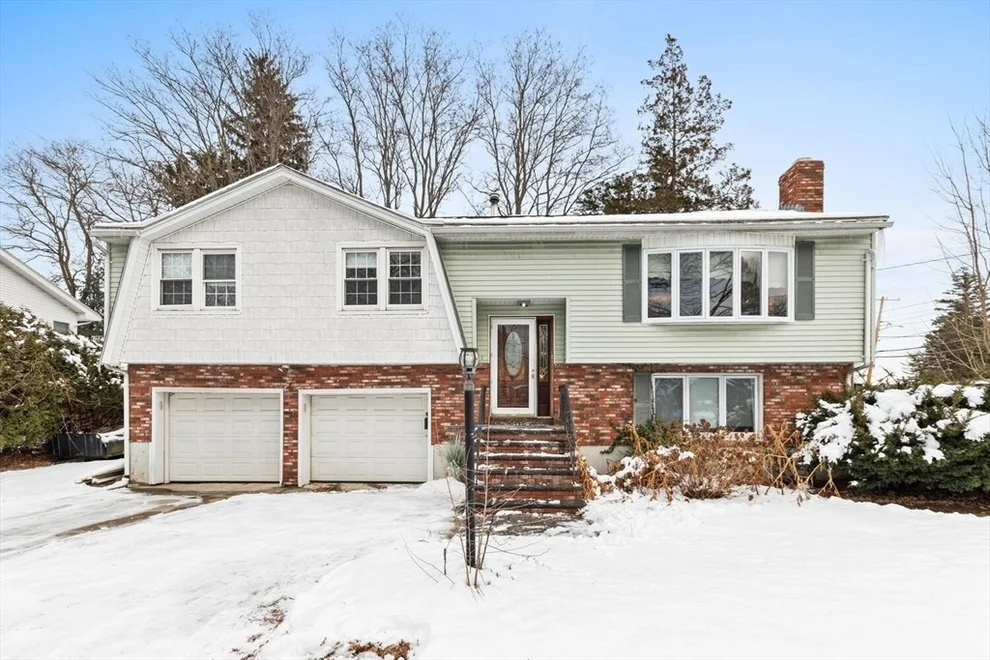 Unit for sale at 1 Alden Ave, Stoneham, MA 02180