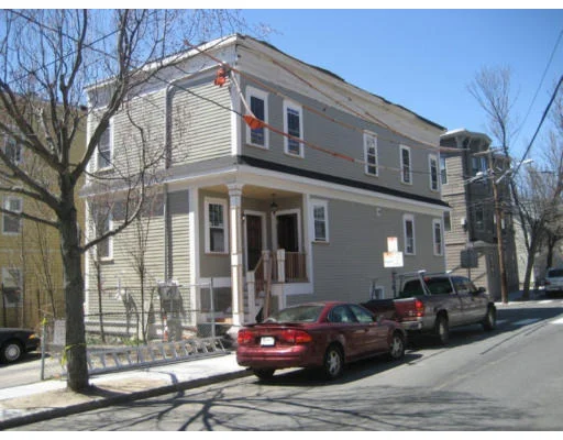 Unit for sale at 526 Green Street, Cambridge, MA 02138