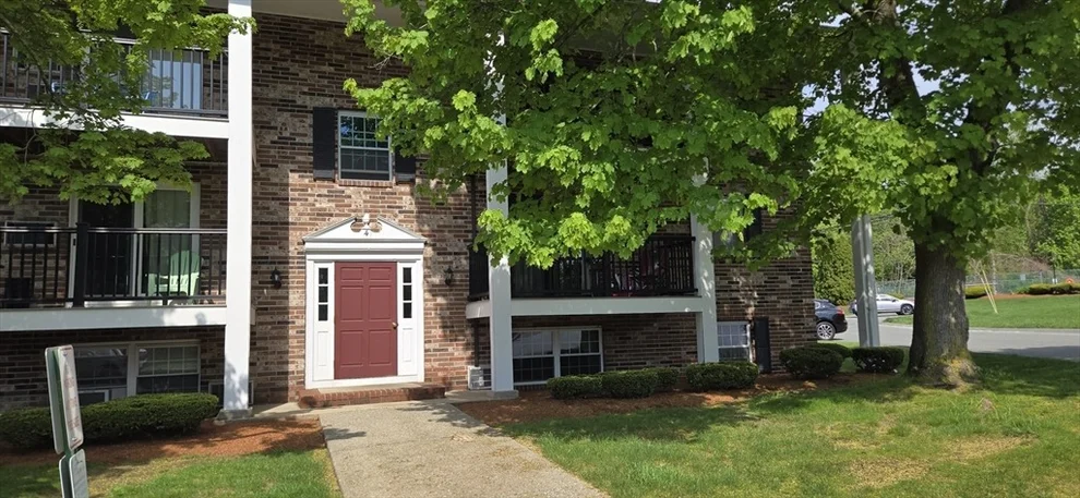 Unit for sale at 4 Walker Rd, North Andover, MA 01845