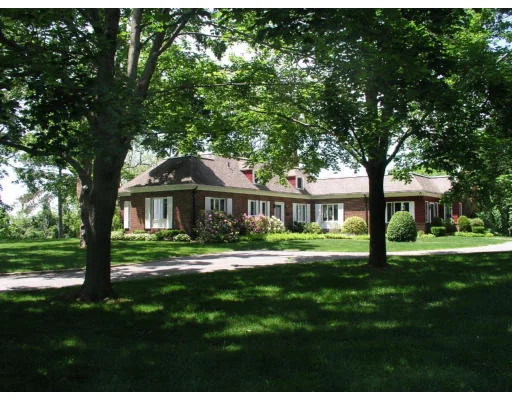 Unit for sale at 80 Glazier Street, Gardner, MA 01440
