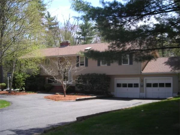 Unit for sale at 6 Bridle Ln, Easton, MA 02375