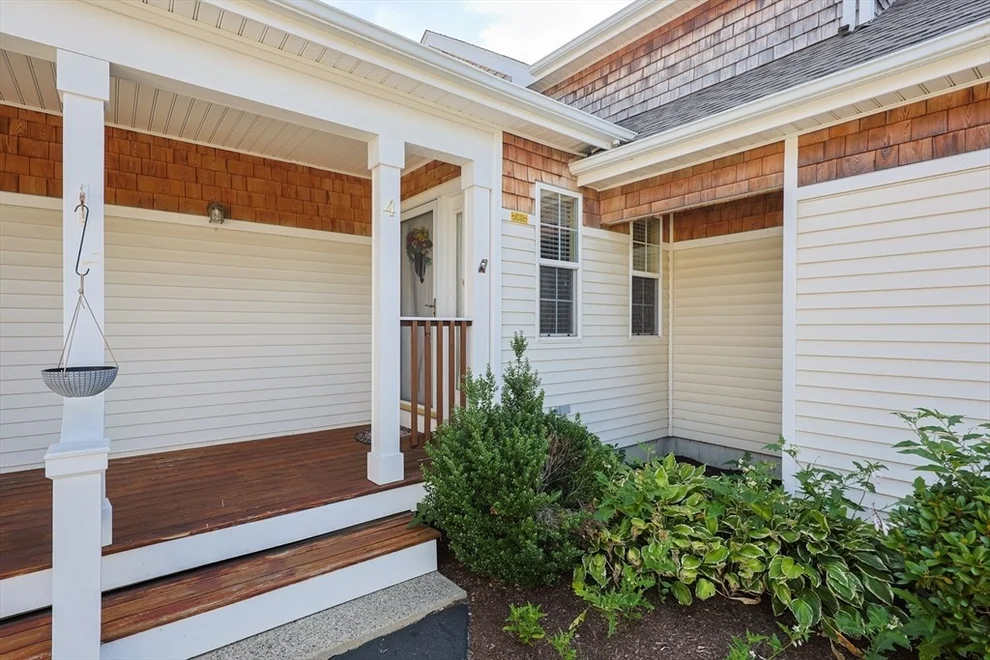 Unit for sale at 40 School House Rd, Weymouth, MA 02188