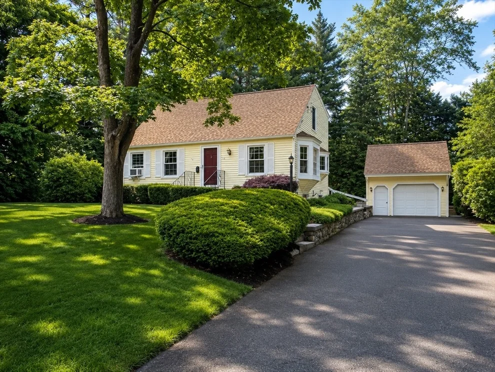 Unit for sale at 32 Crestview Drive, Holden, MA 01520