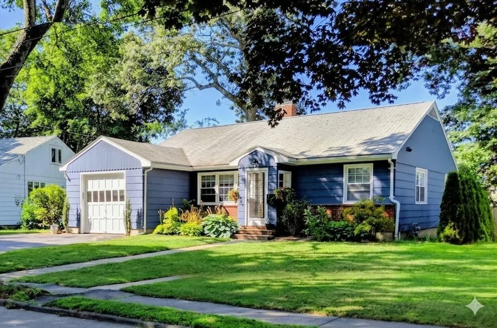 Unit for sale at 22 Pine Hill Road, Swampscott, MA 01907