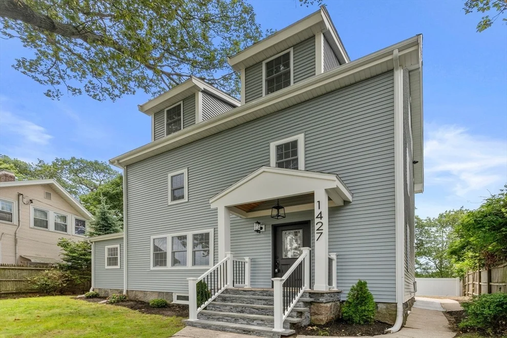 Unit for sale at 1427 Quincy Shore Dr, Quincy, MA 02169