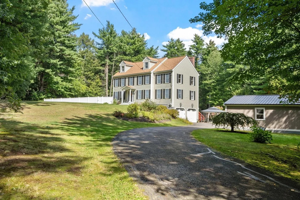 Unit for sale at 1 Laurelwoods Dr, Townsend, MA 01474