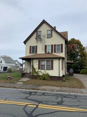 Unit for sale at 52 Winter St, Taunton, MA 02780