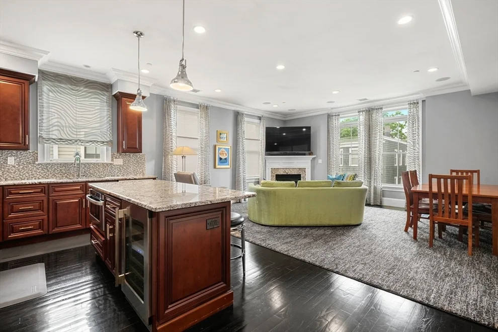 Unit for sale at 615 E 6th St, Boston, MA 02127