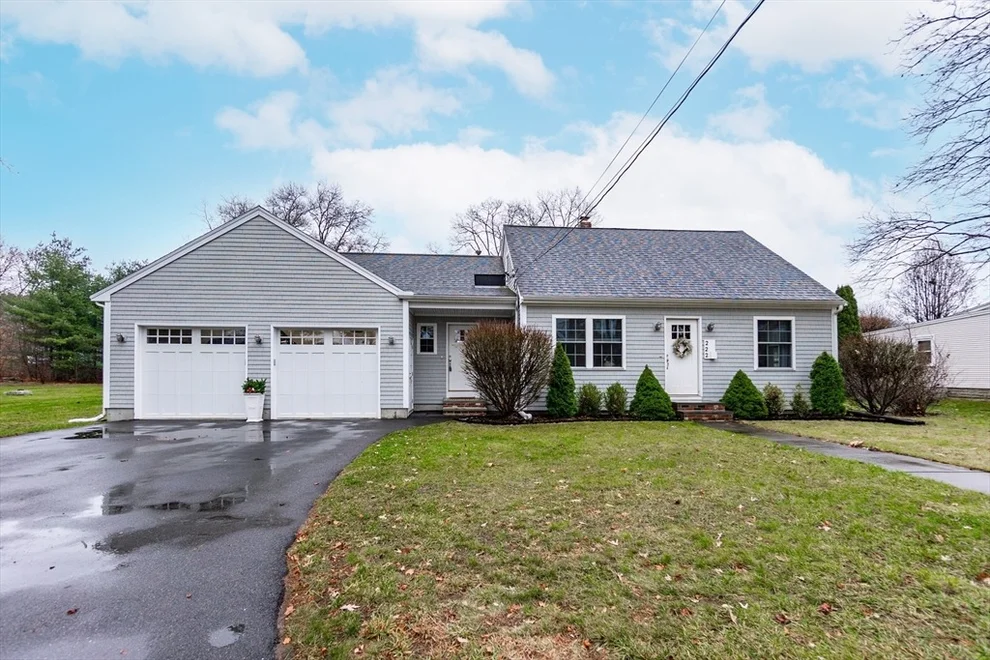 Unit for sale at 222 Harris St, Taunton, MA 02780