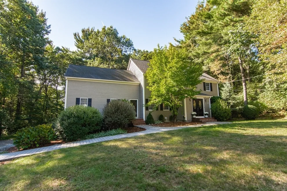 Unit for sale at 32 Homeward Ln, Walpole, MA 02081